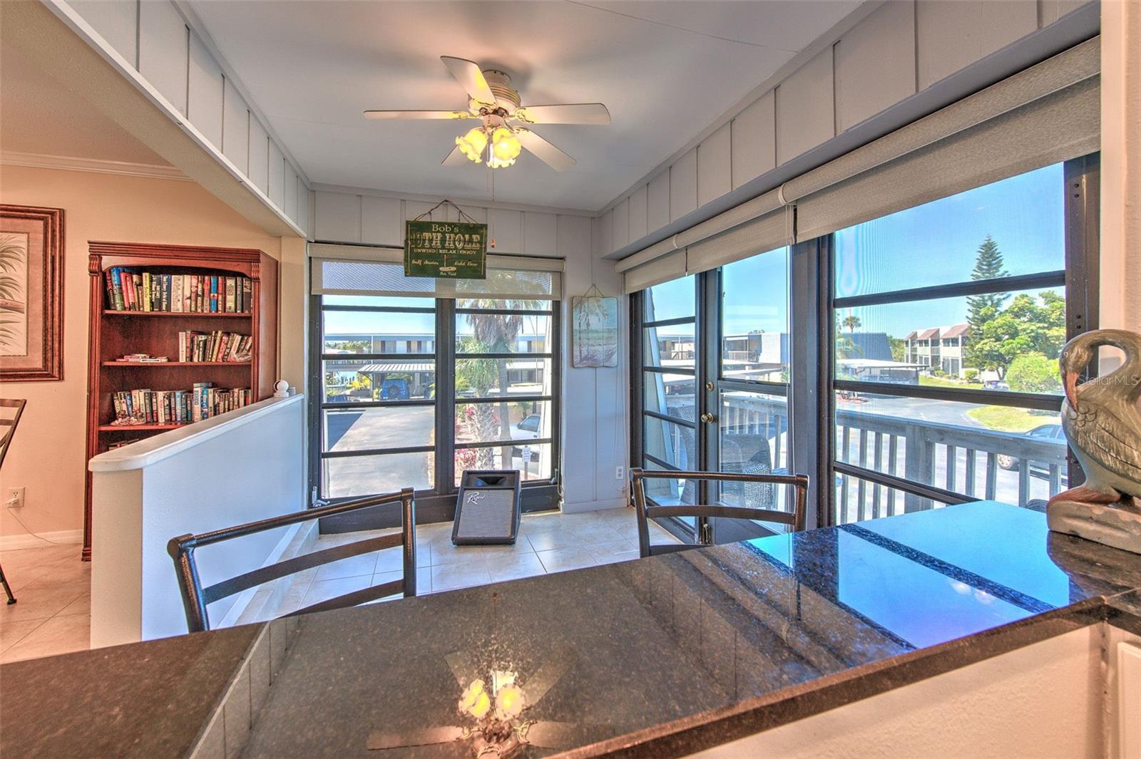 Spacious flex space with great views!