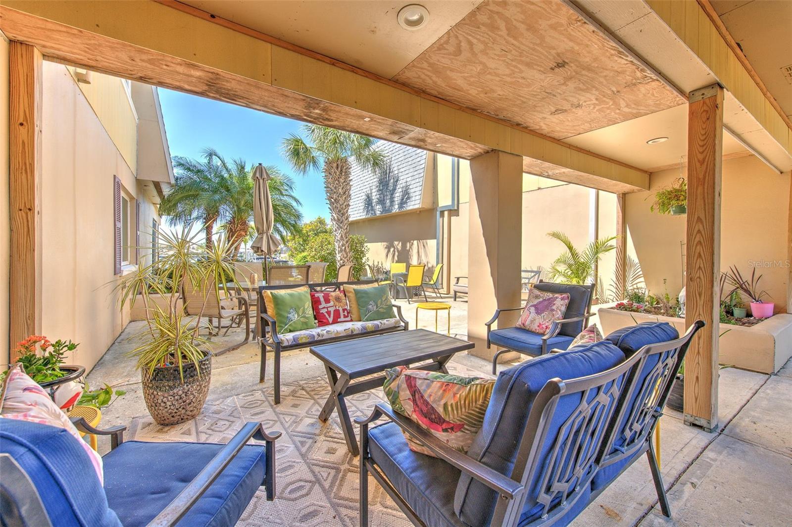 Mix and Mingle Community Social Area!