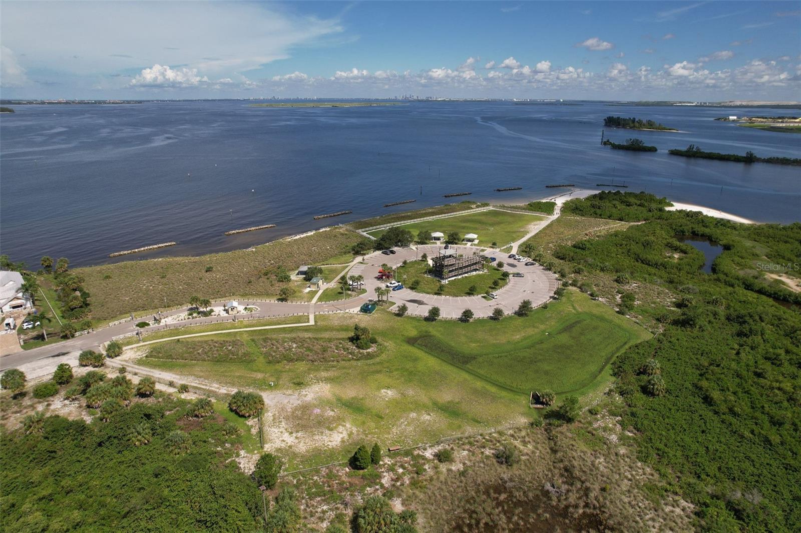 Beach Recreation Hiking Area! Fur baby friendly!