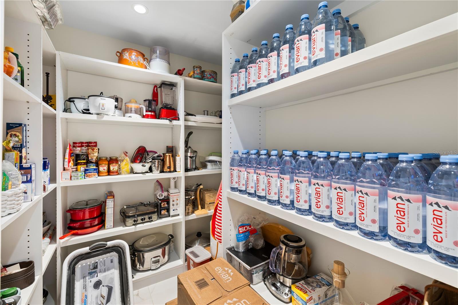 1 Palm Ter Walk In Pantry