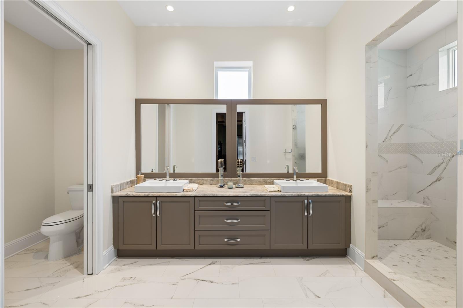 1 Palm Ter Primary Bath