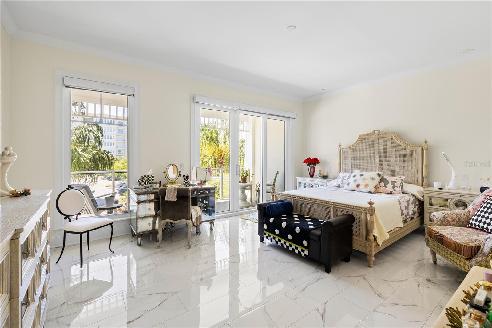 1 Palm Ter Primary Bedroom