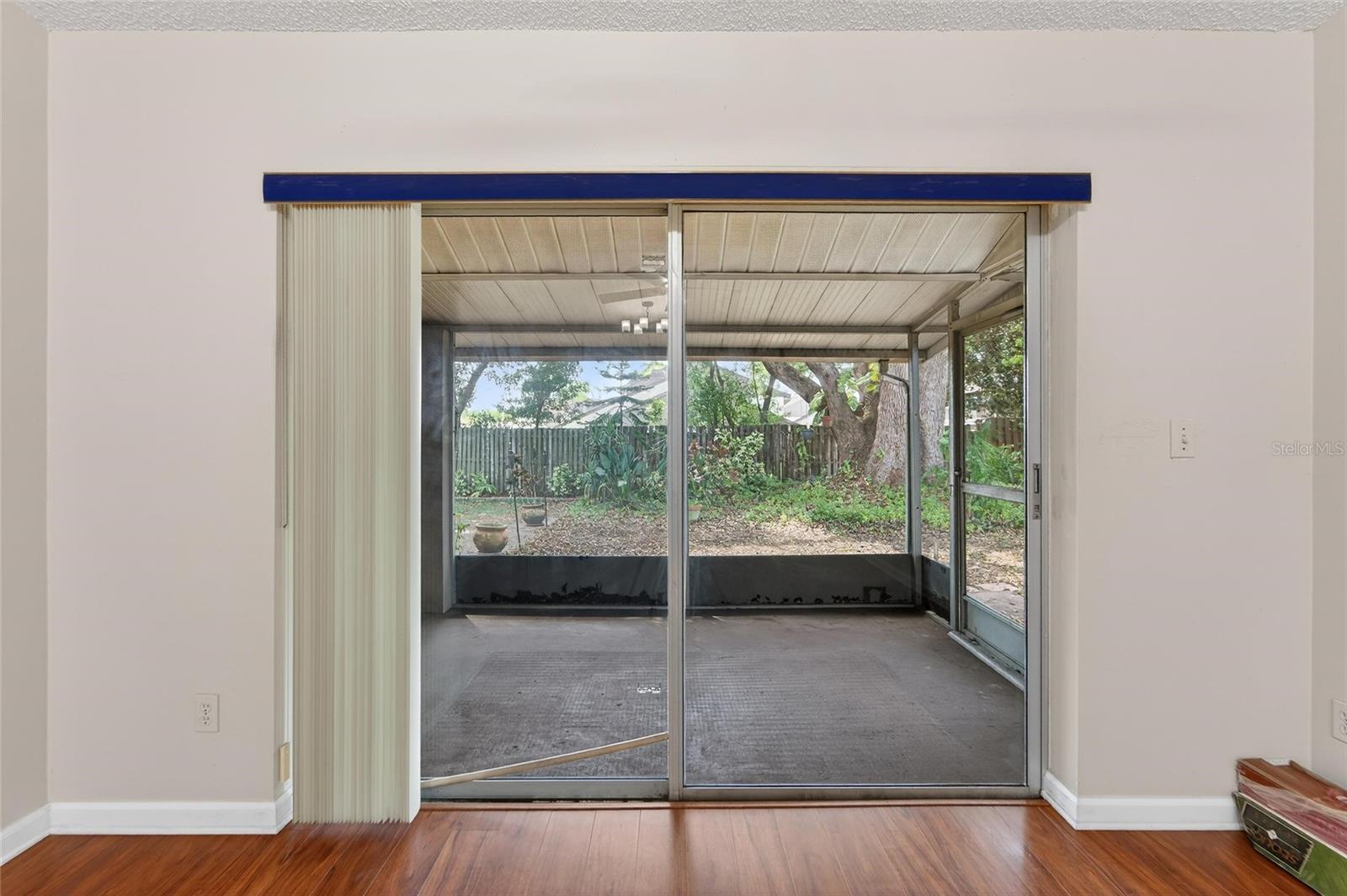 Living/Dining room doors to lanai