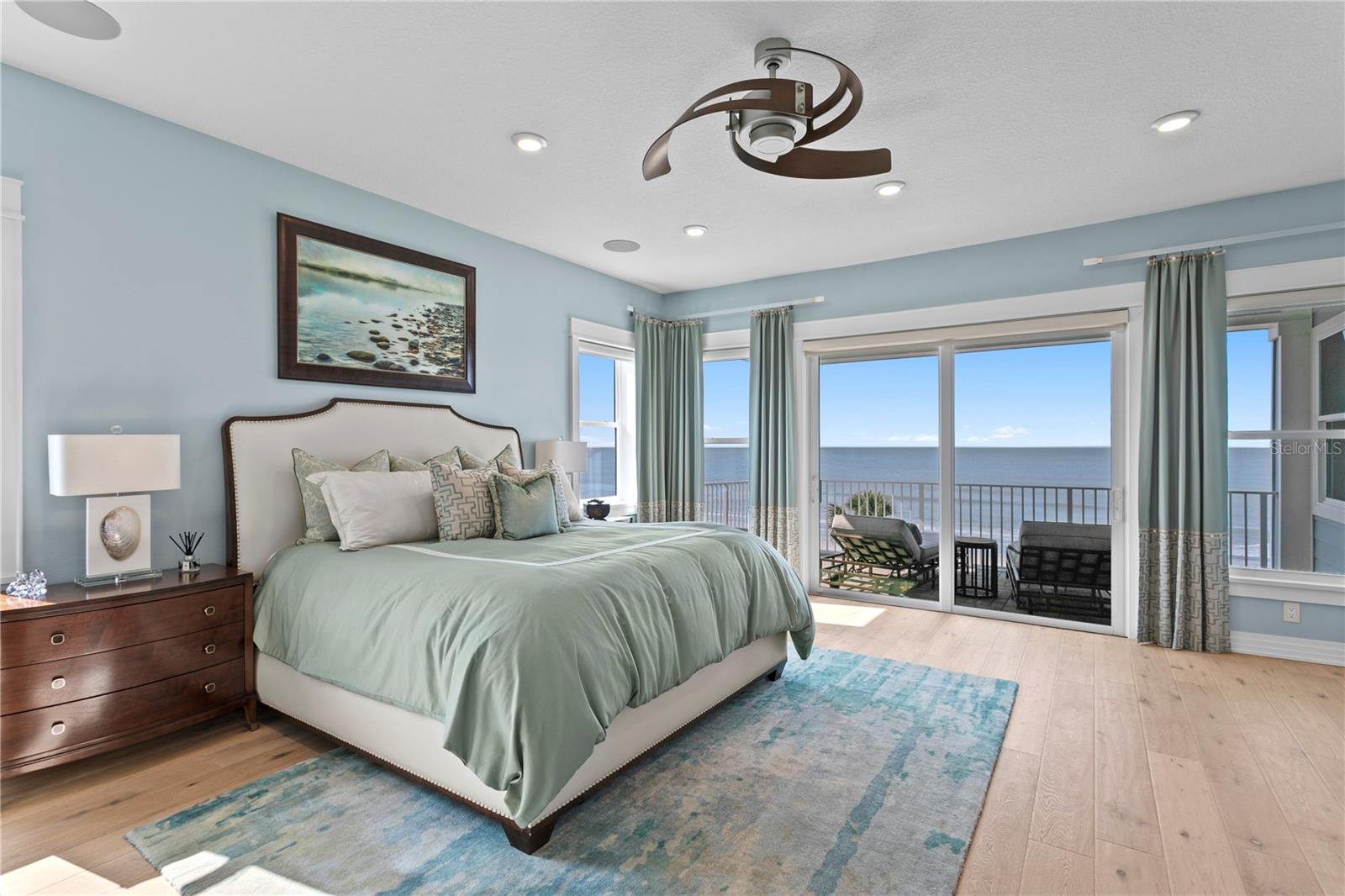 Gracious Owner's Retreat is lovely and enjoys a private balcony overlooking the pool and Golf