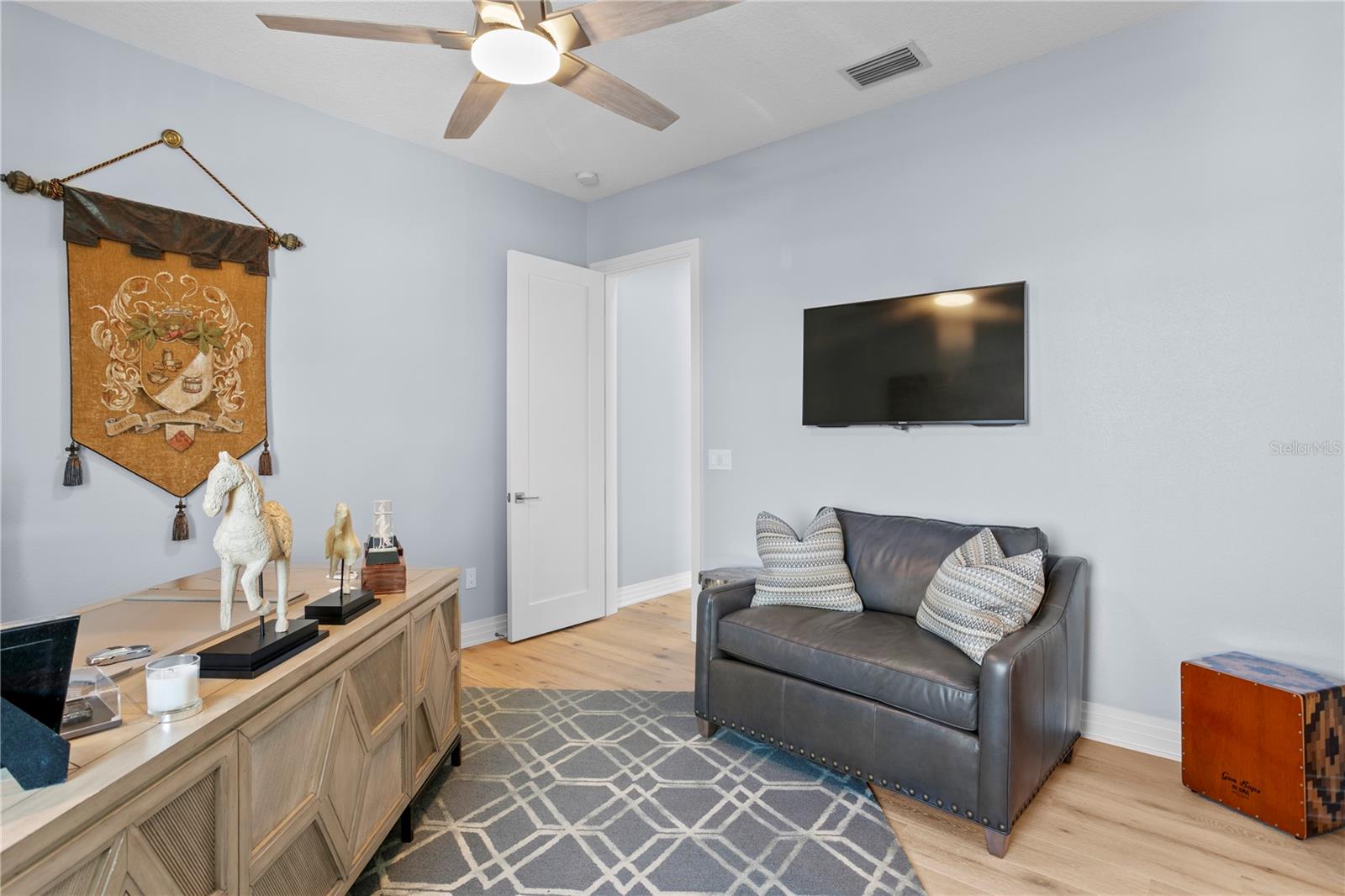 Sitting area in Bedroom 4