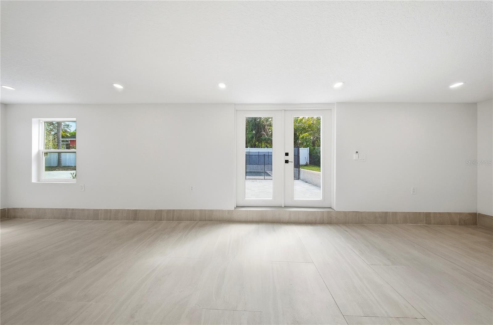 1st Floor - Poolside