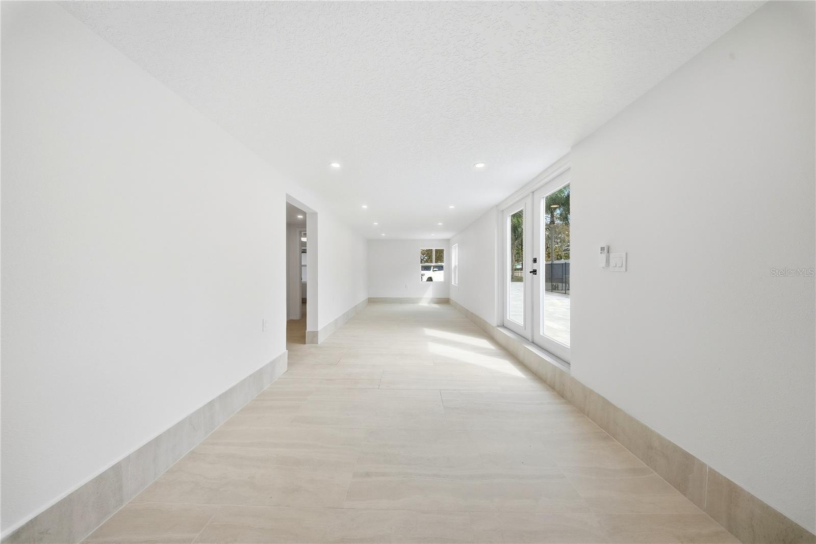 1st Floor - Poolside