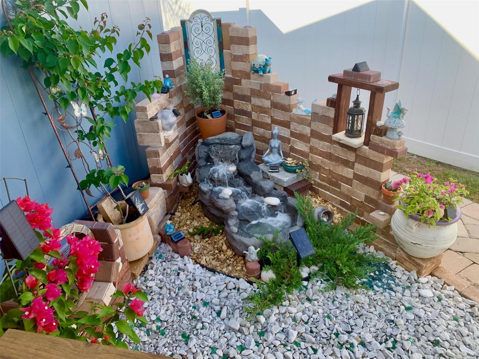 Garden-water fountain