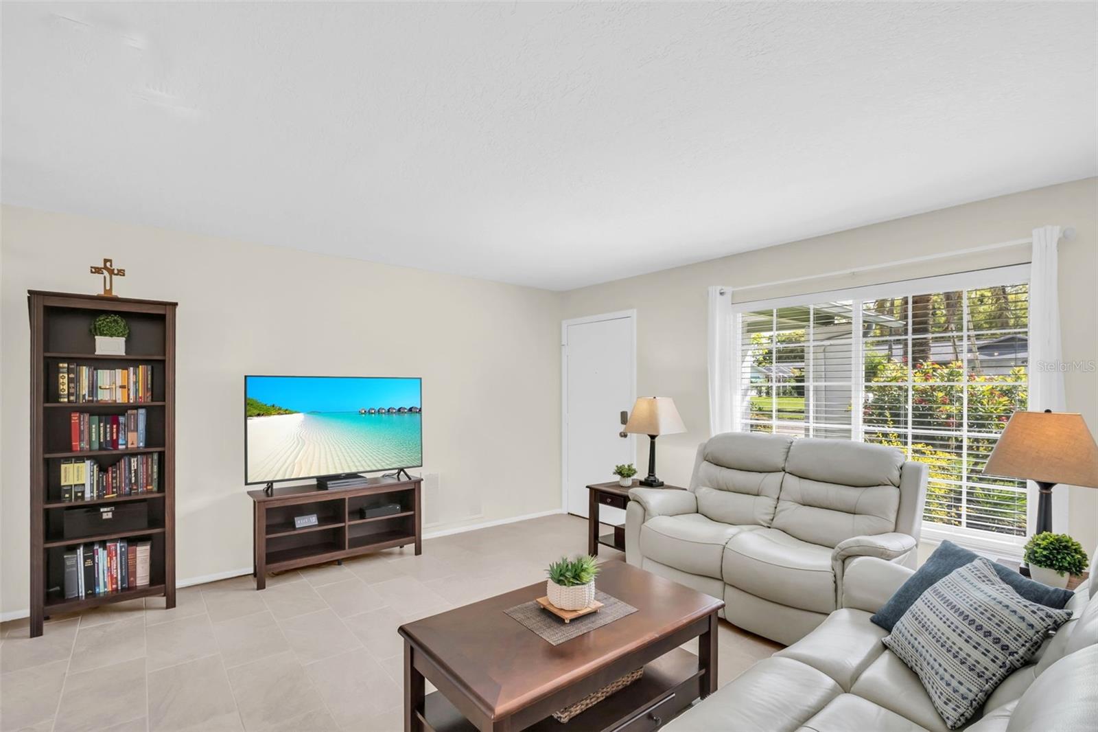 Recent upgrades like quality tile flooring and light neutral paint make a fresh clean backdrop for your favorite things~