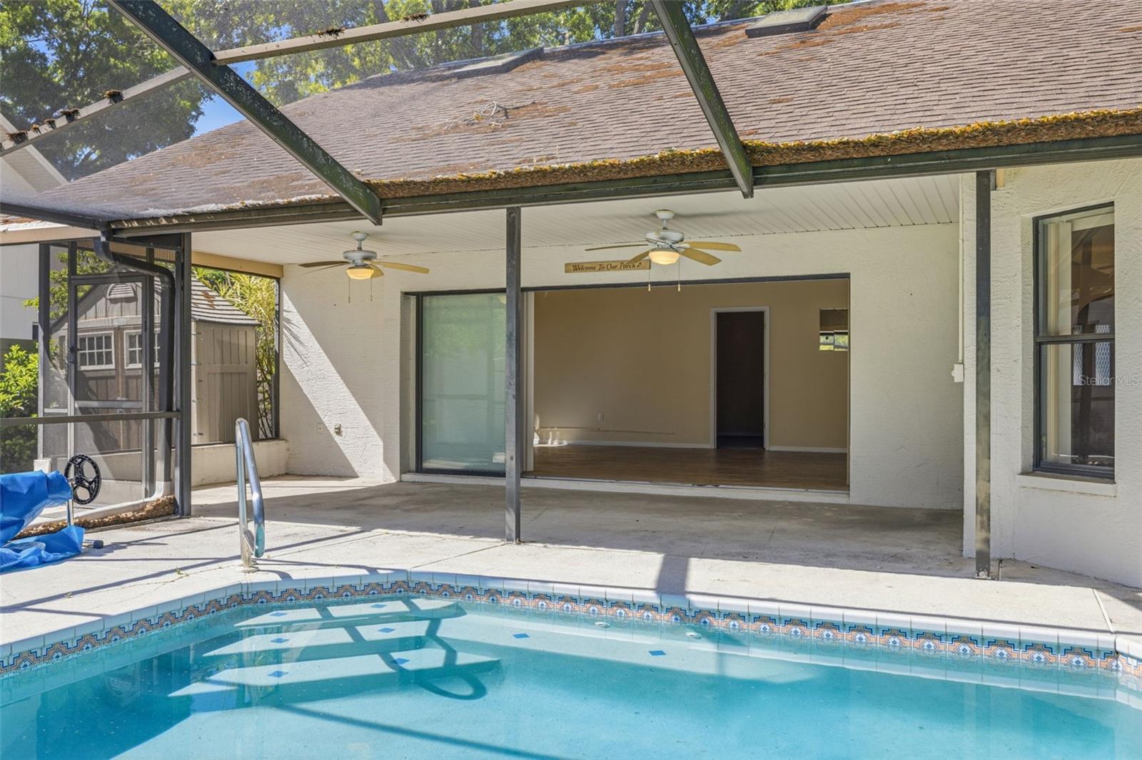 Pool Surface and screens are in great condition