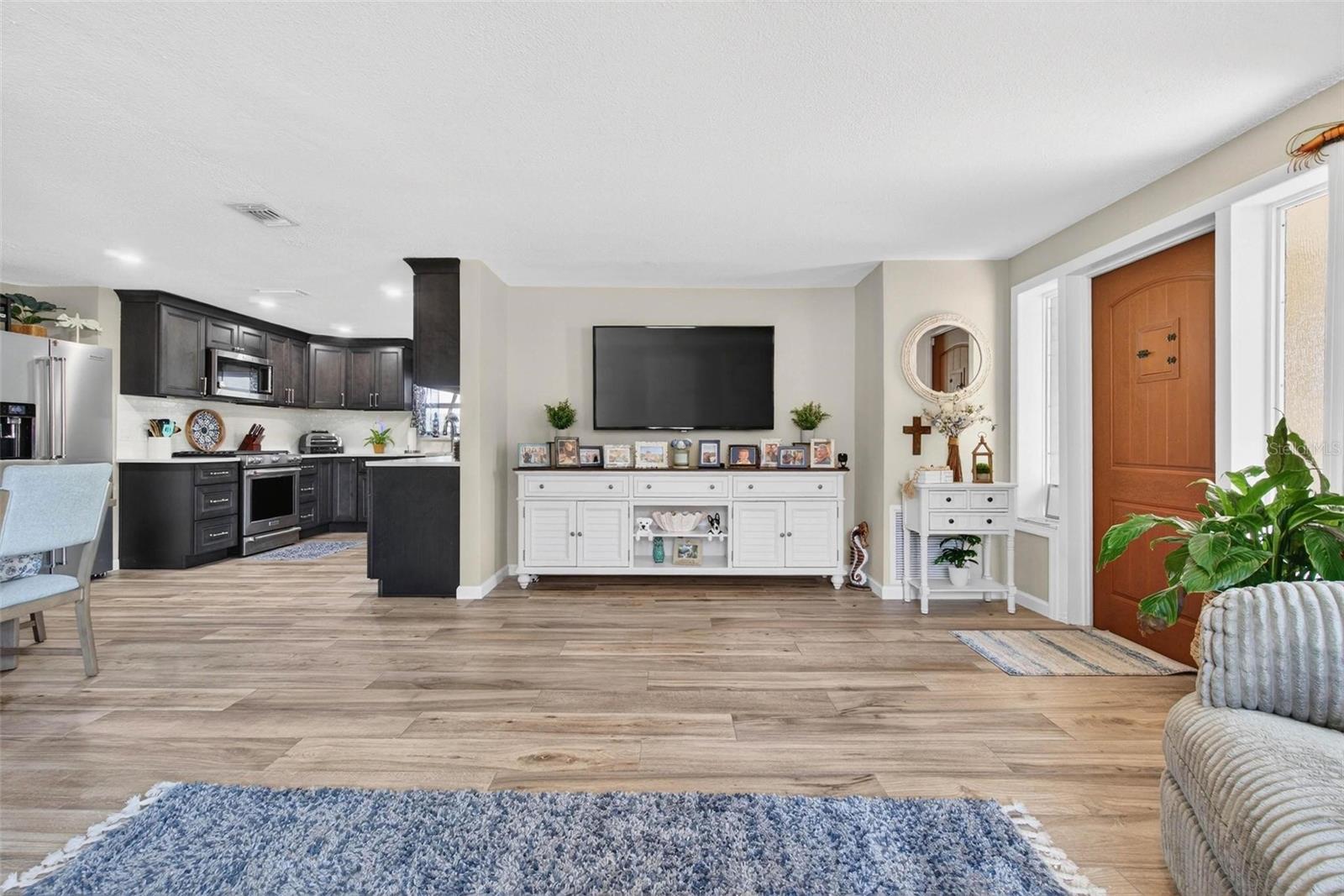 Excellent layout for Entertaining