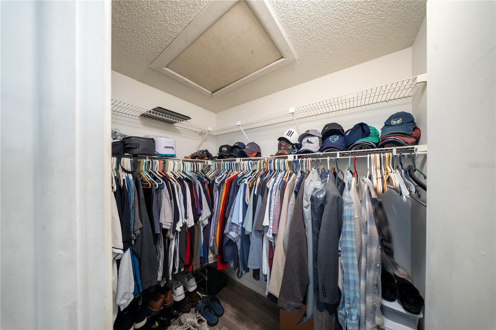 MASTER CLOSET