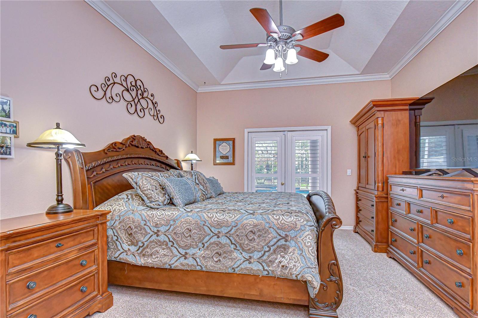 Bedroom with access to Lanai