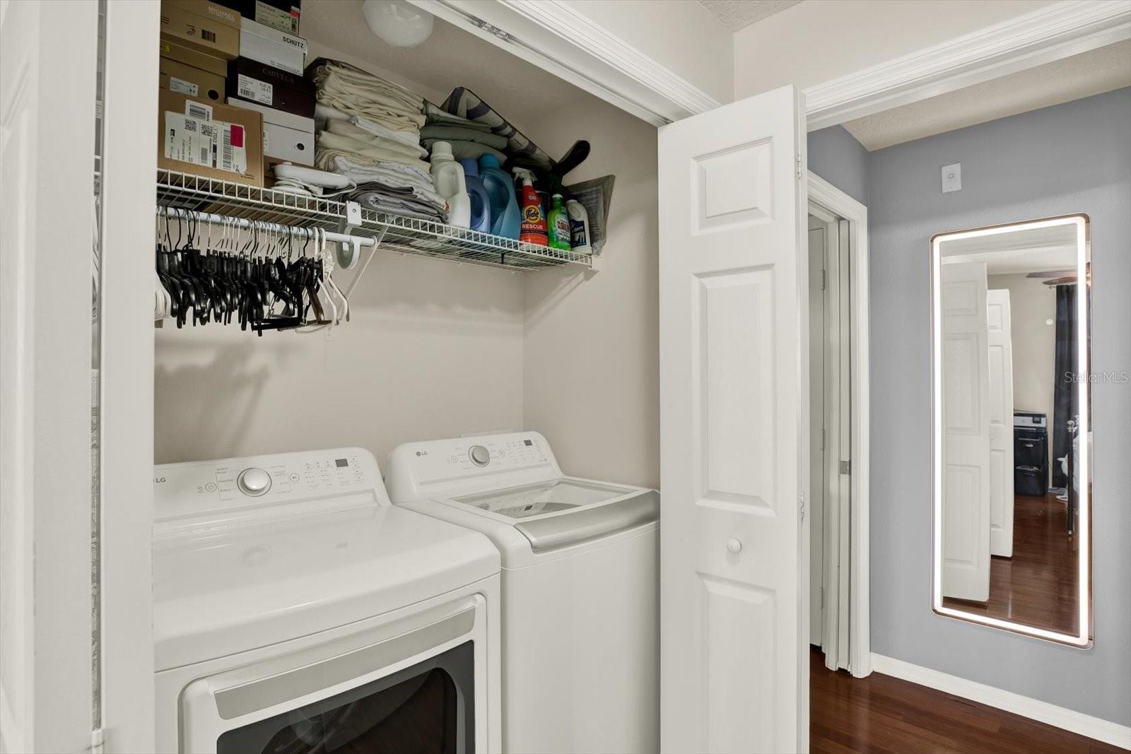 Washer Dryer in unit