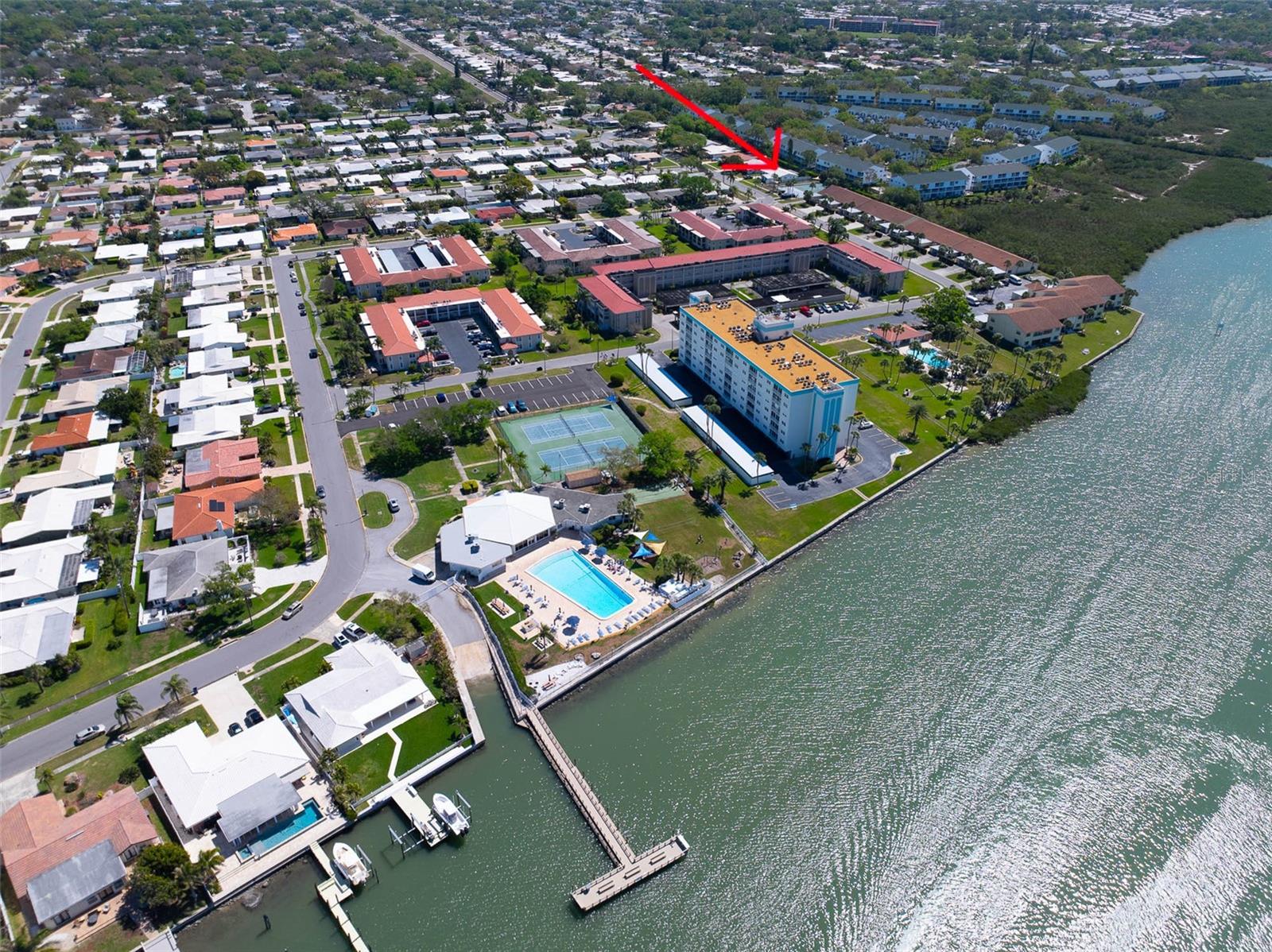 Proximity to clubhouse and pool