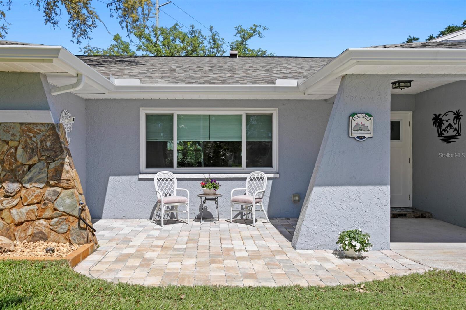 Brick Paved Front Porch and Walkway