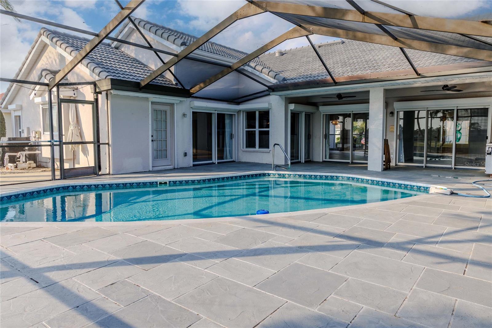 Large Lanai Area for Dining or Just Relaxing