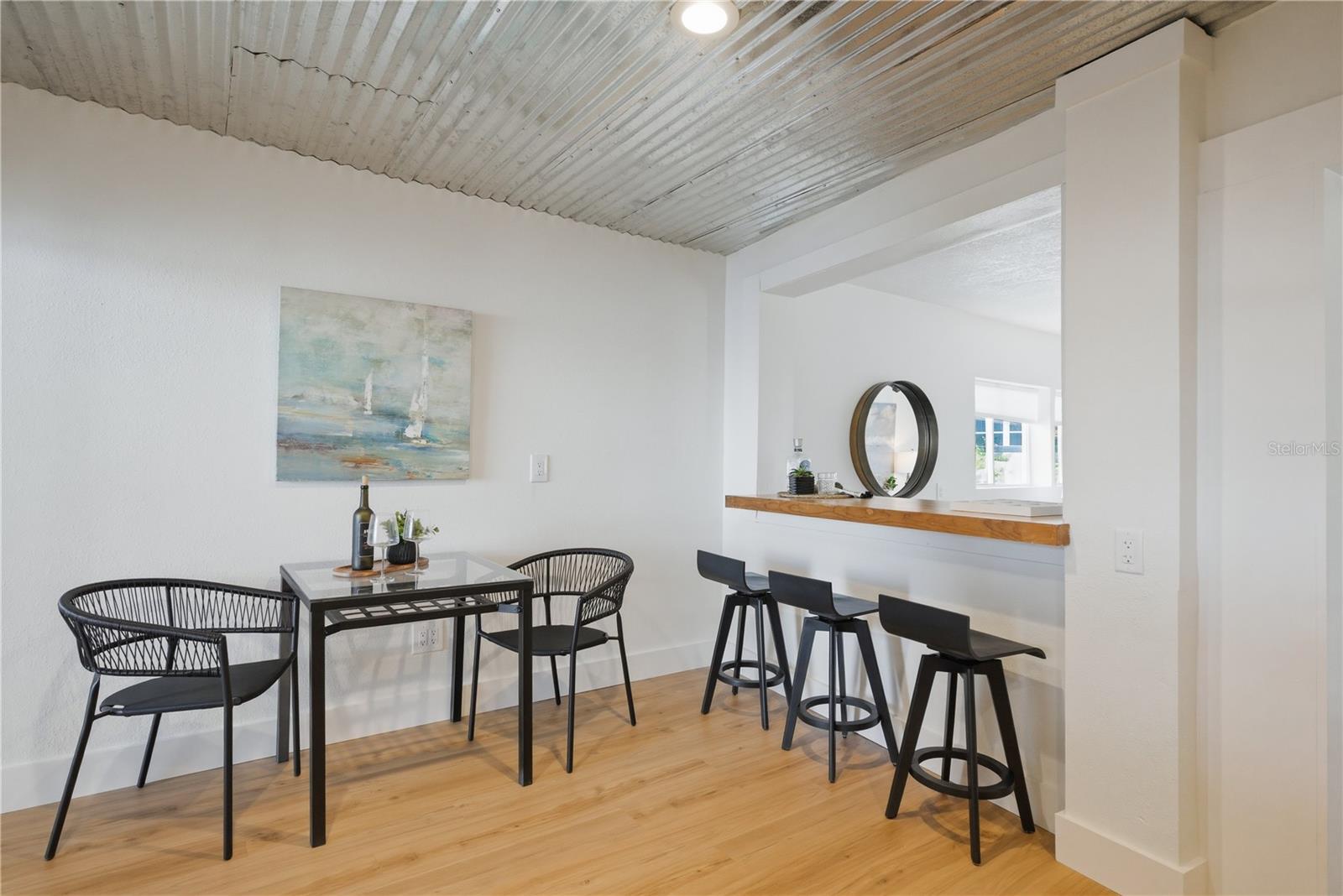 Guest House Eating Area and Kitchen Bar