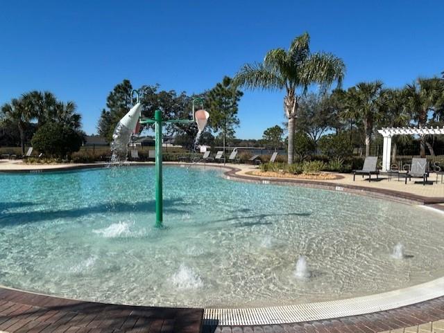 beach entry pool