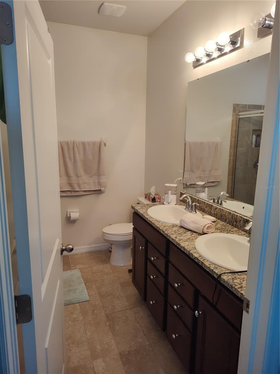 Double vanity Primary bedroom