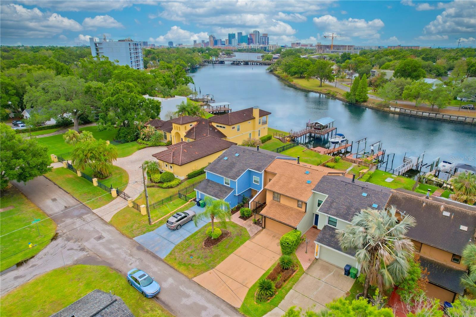 Fantastic Location & View of Downtown Tampa Skyline!