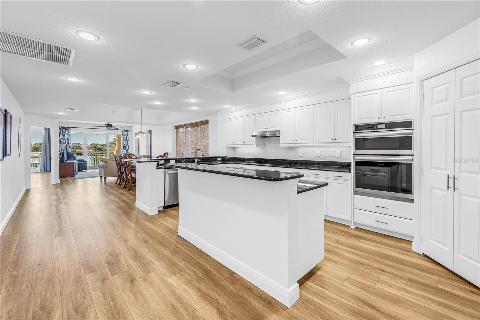 Kitchen Island & Walk In Pantry