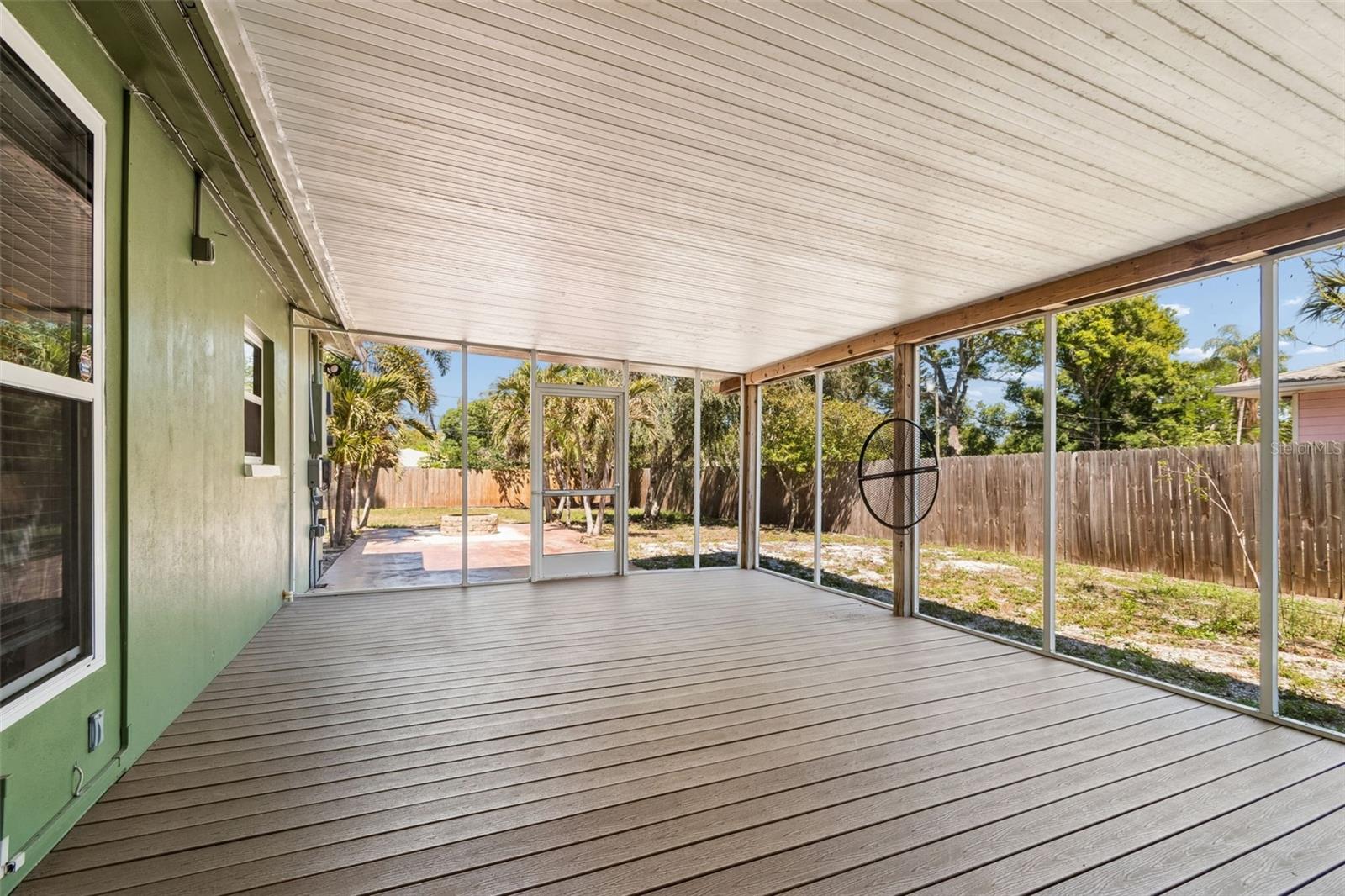 Covered/Enclosed Back Patio