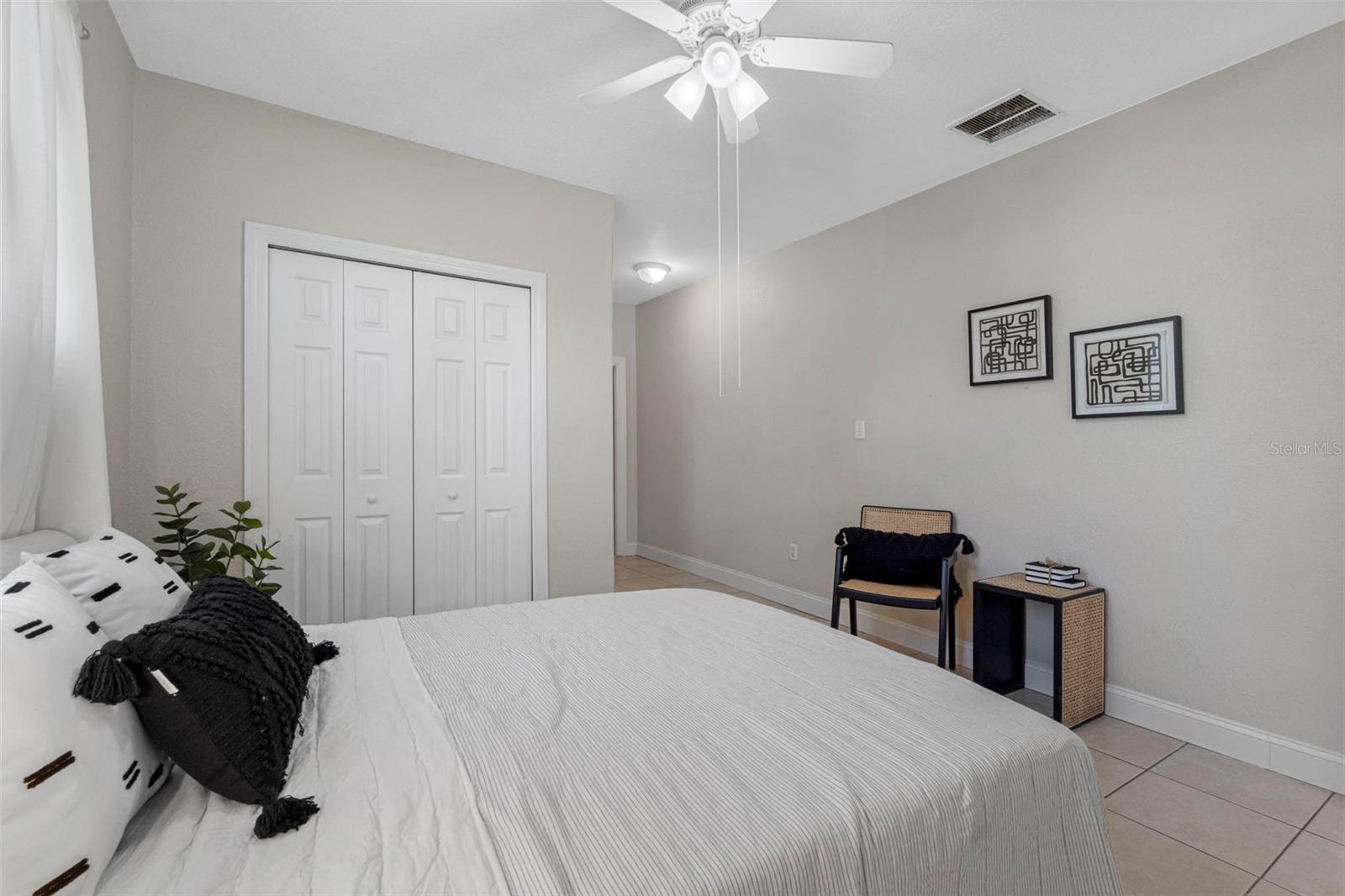 view 2 bedroom 4 (apt)