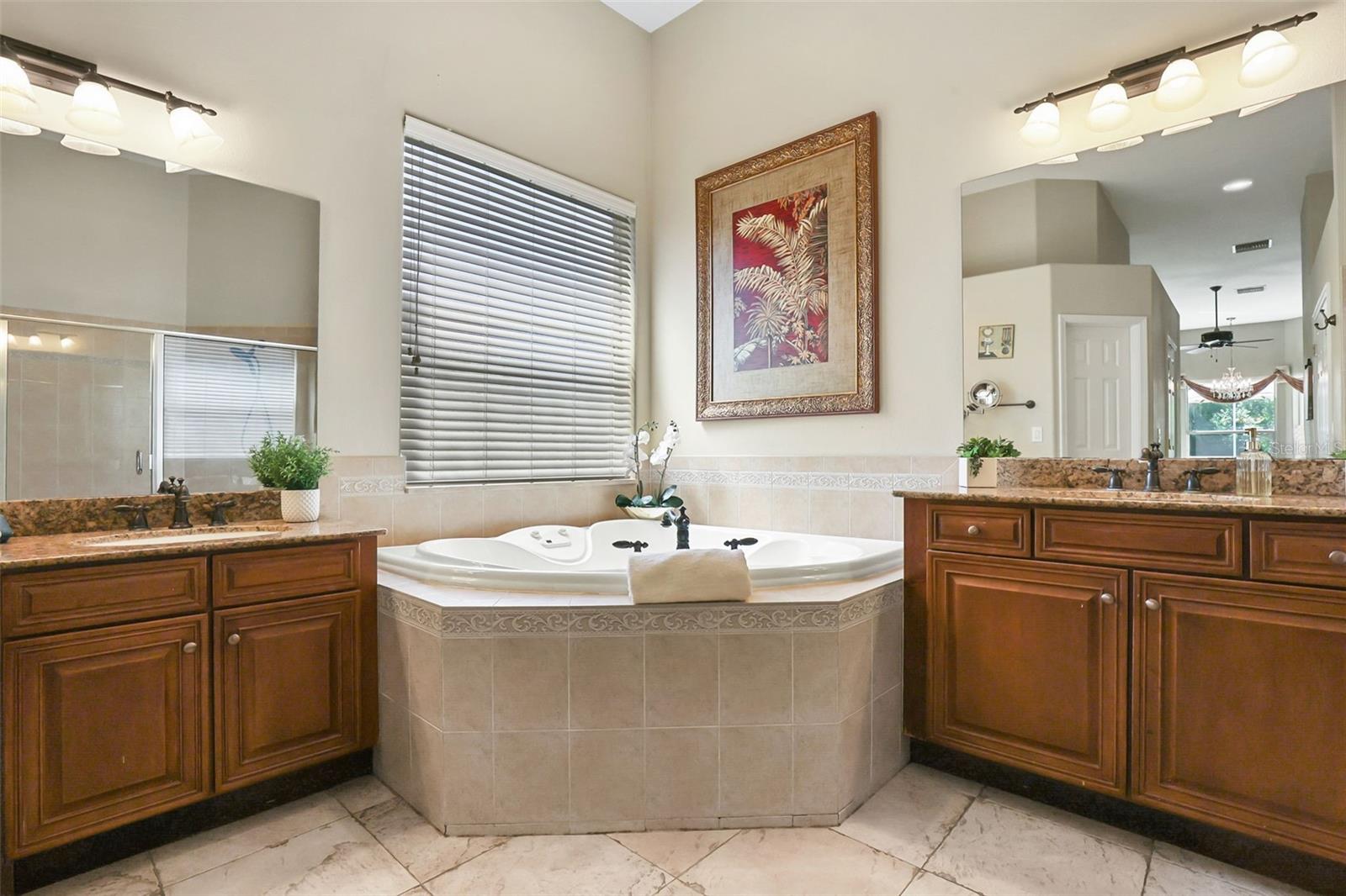 Primary En-Suite-Dual Sink Vanity