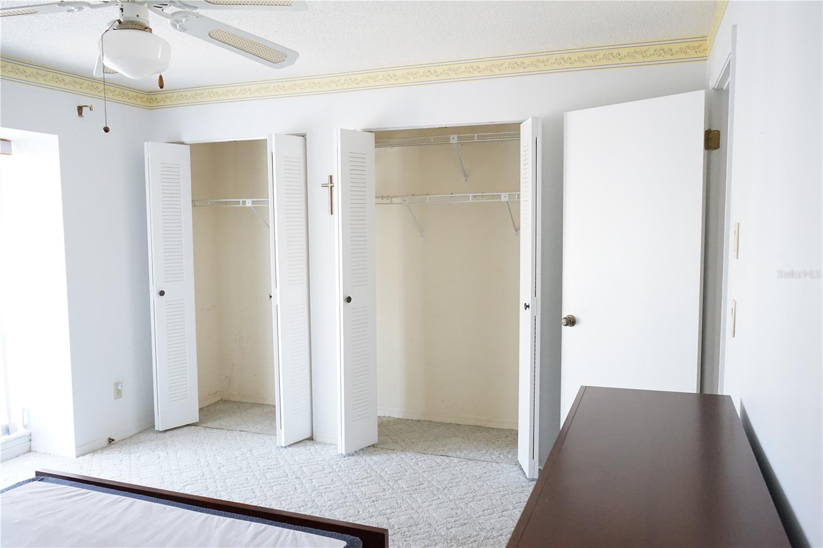 guest has large closet