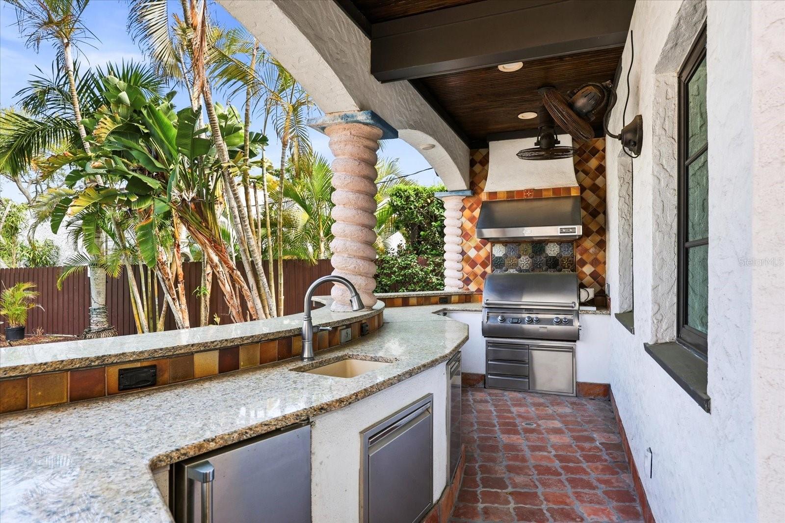 Outdoor Kitchen