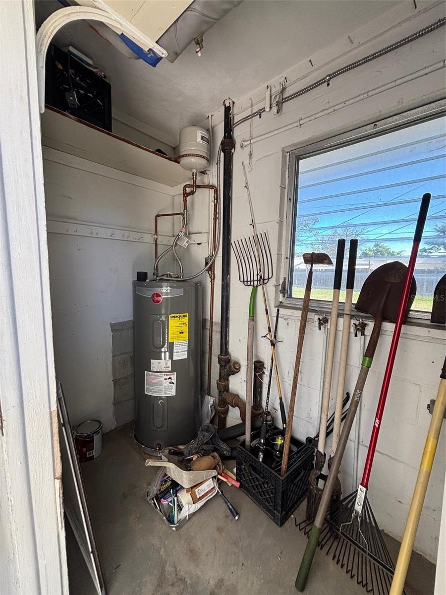 Laundry room storage room
