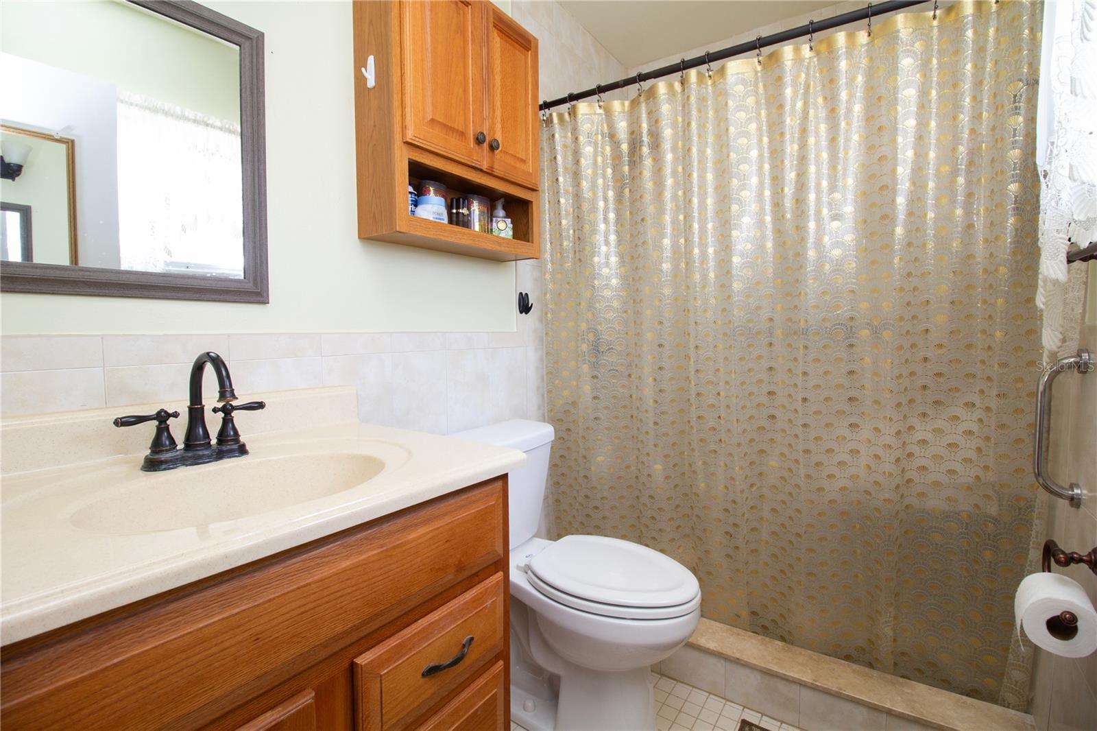 TILE SHOWER-MASTERBATH