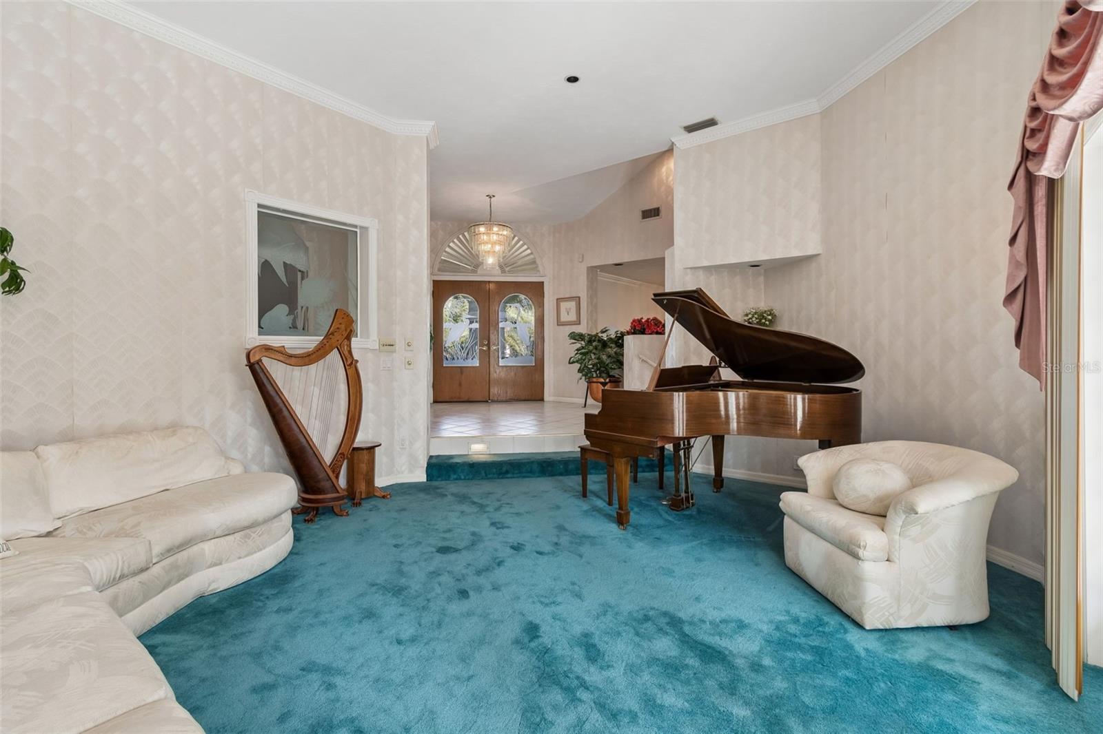 Music / Sitting Room