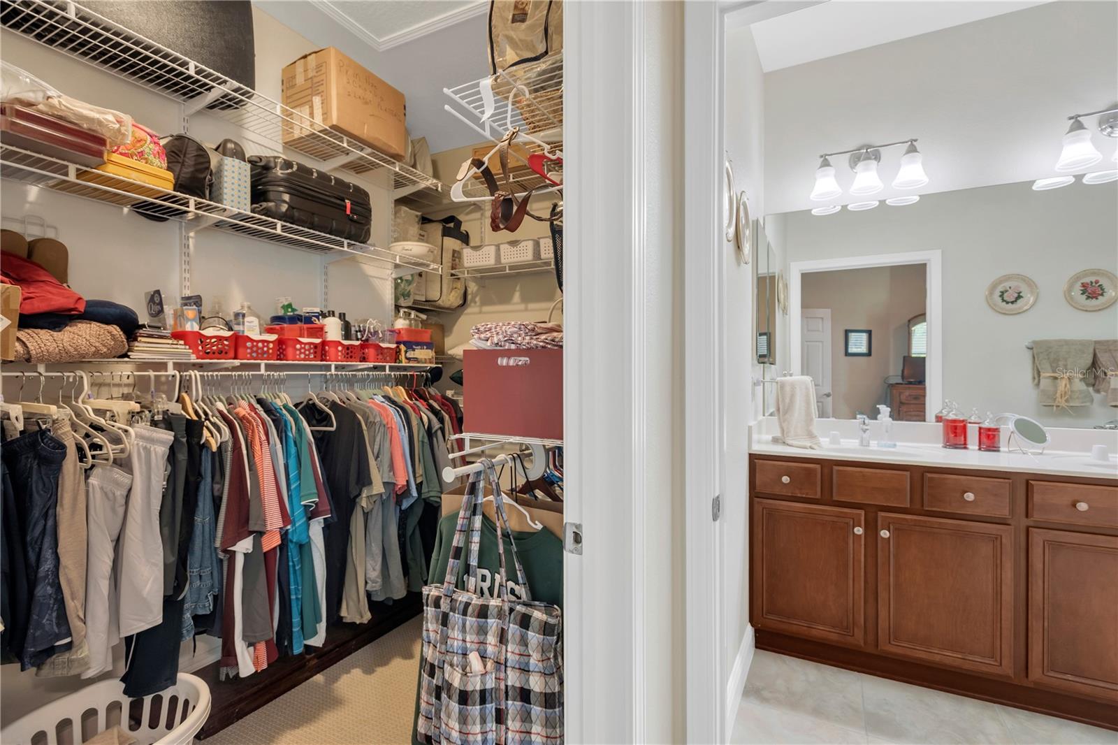 Massive walk-in Closet