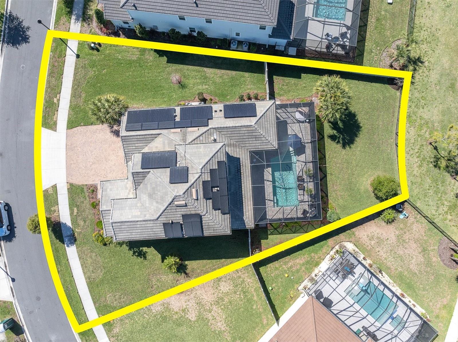 MASSIVE LOT WITH FENCED YARD