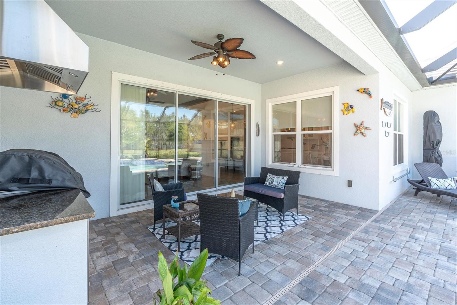 COVERED AND SCREENED LANAI