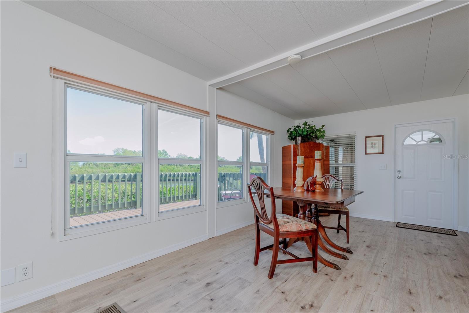 Access to the screened porch.