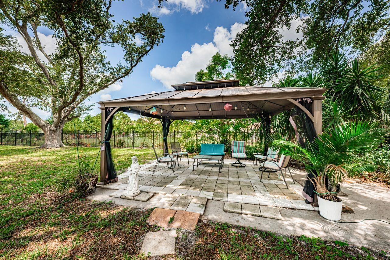 Covered patio for entertaining