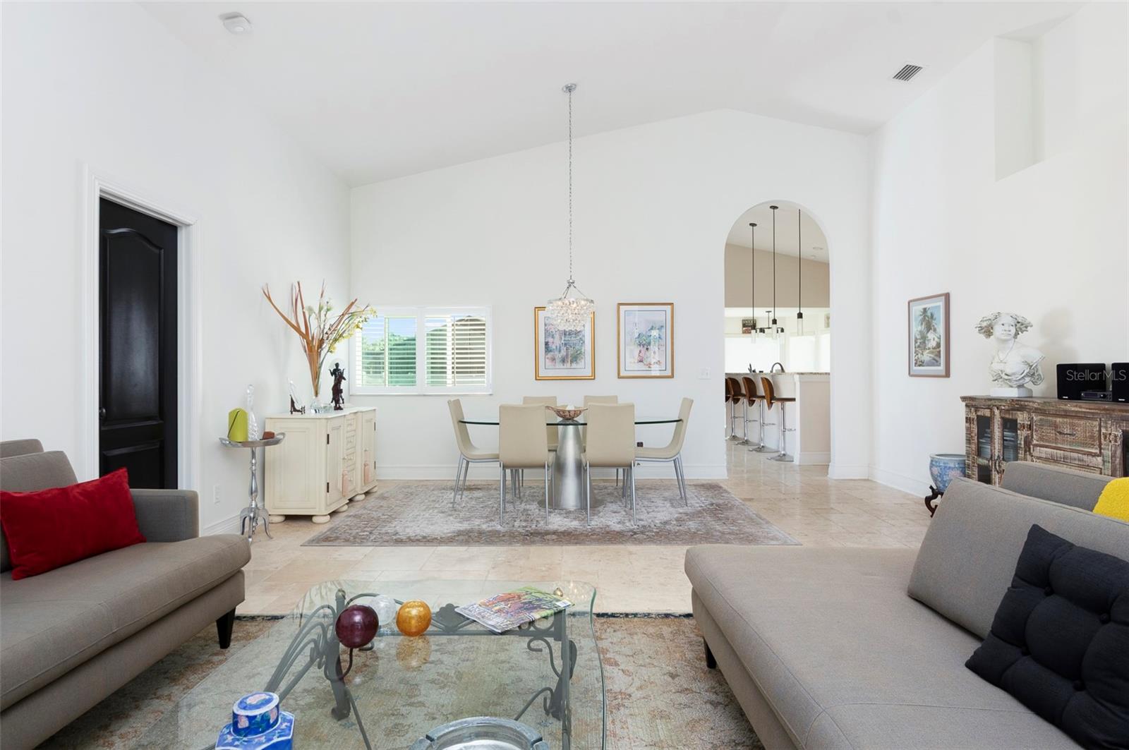 Living Room/Dining Room