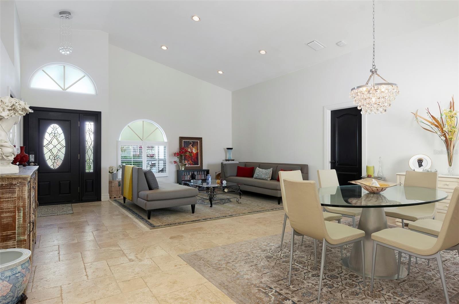 Living Room/Dining Room