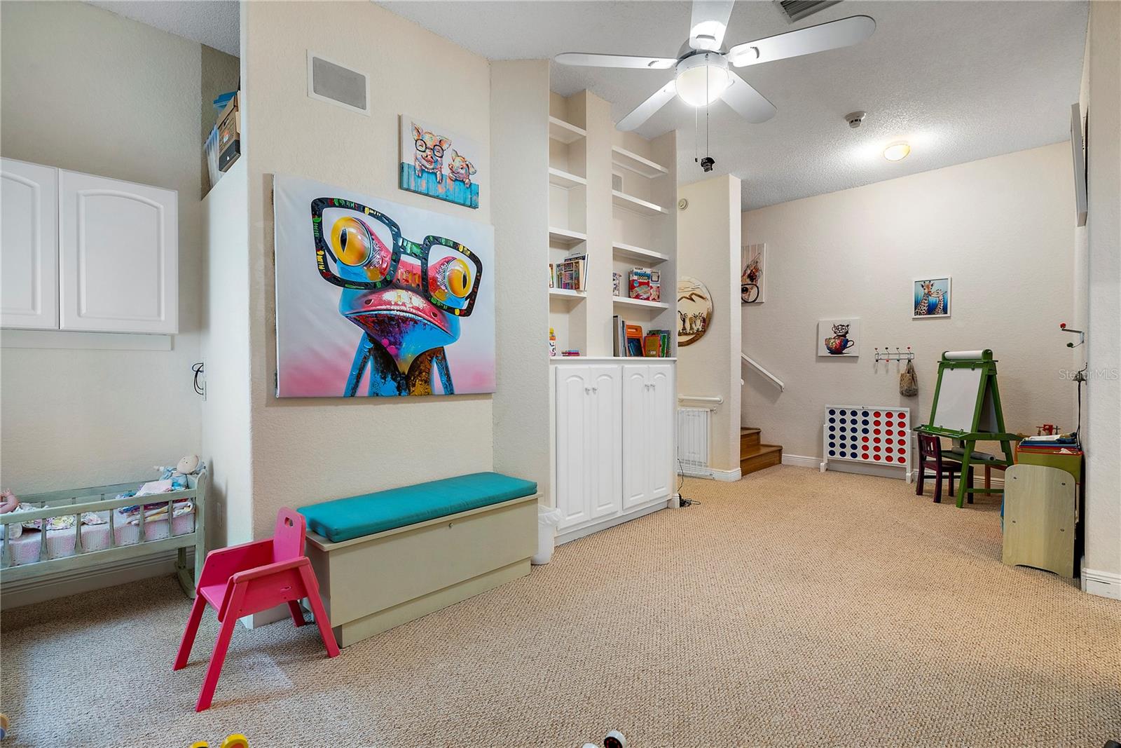 Bonus room upstairs- would make great LR for in-law-suite part of the home