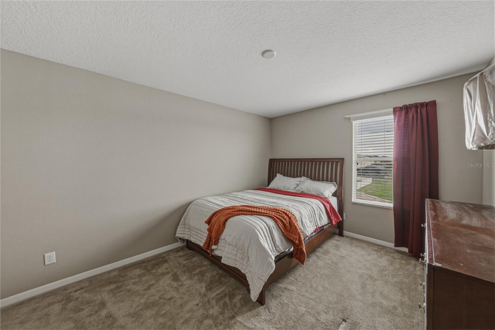Bathroom 3 in Hallway between 4th and 5th bedroom