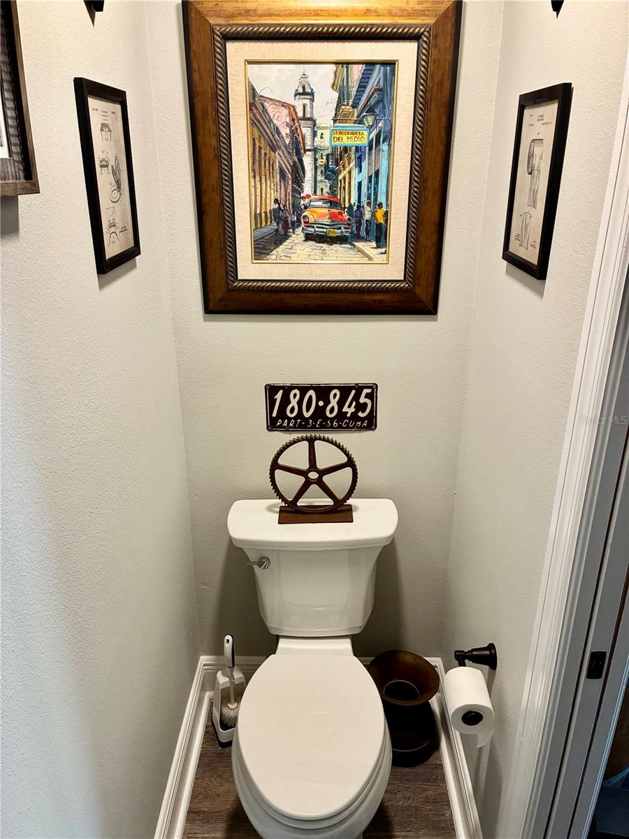 Living room half bath #2