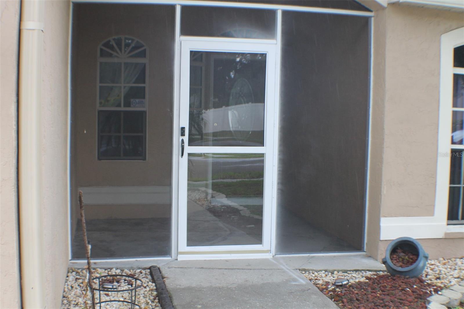 FRONT PORCH SCREENED