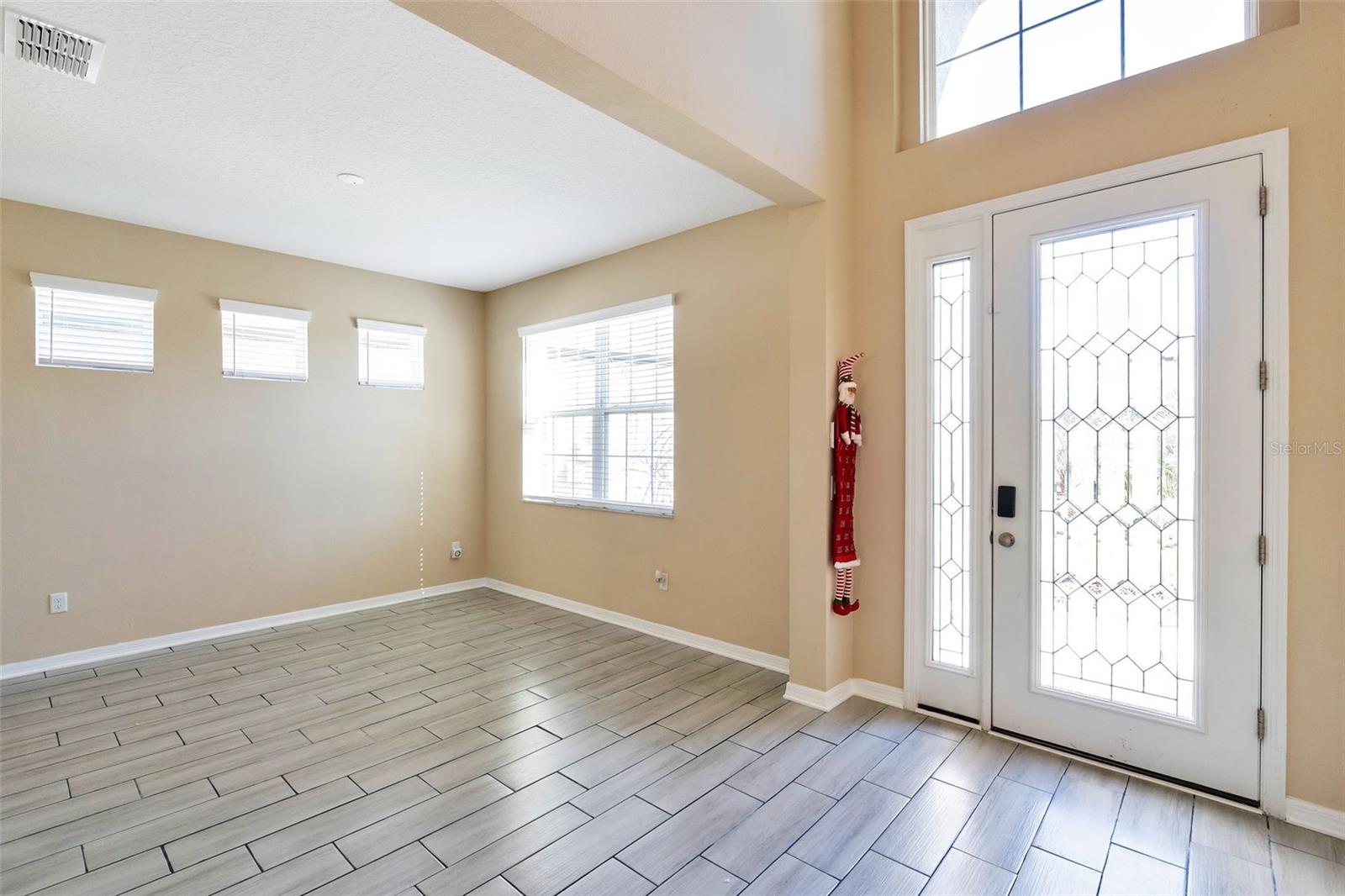 Entry way and dining/flex space