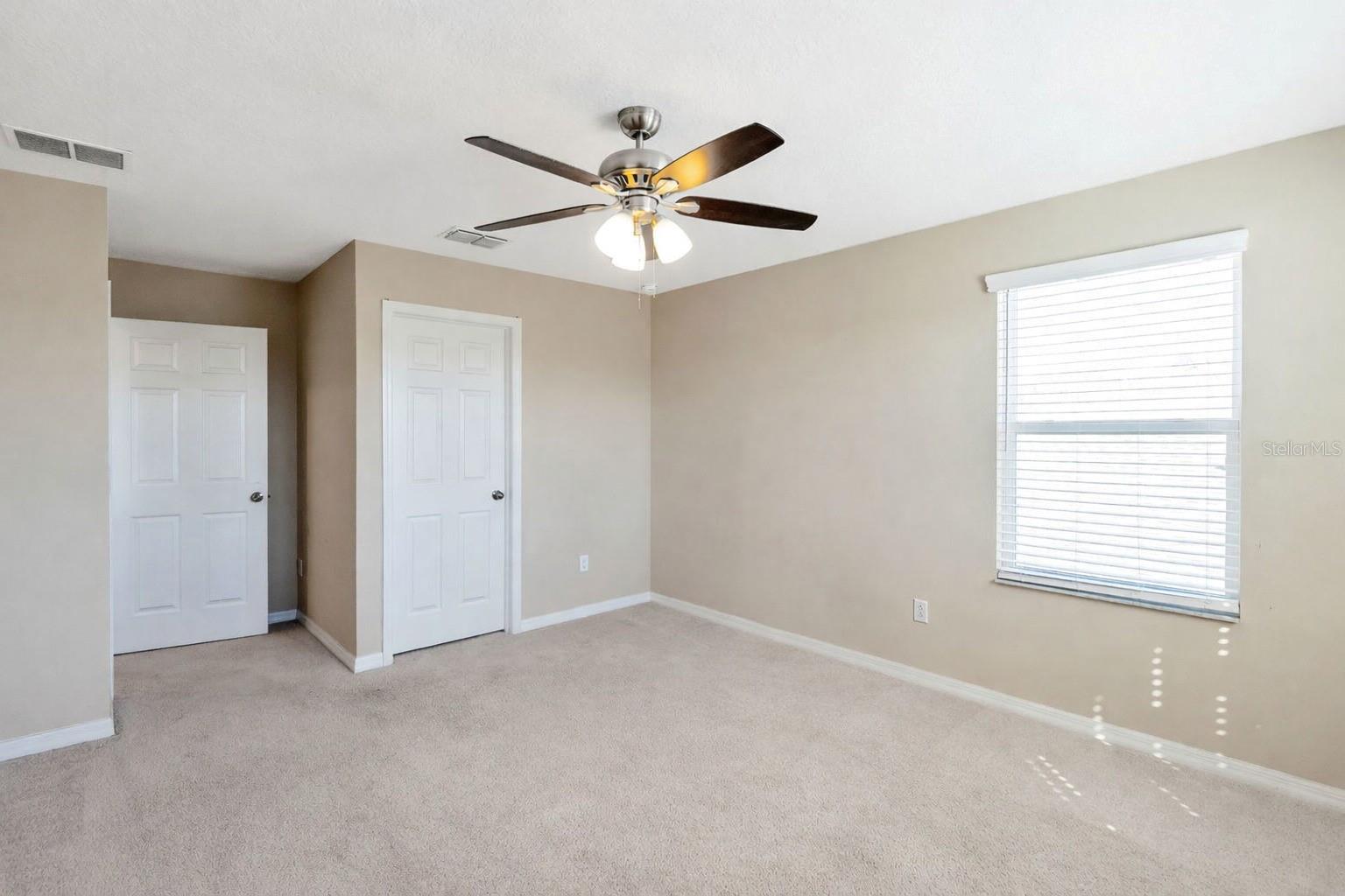 bedroom (second floor)