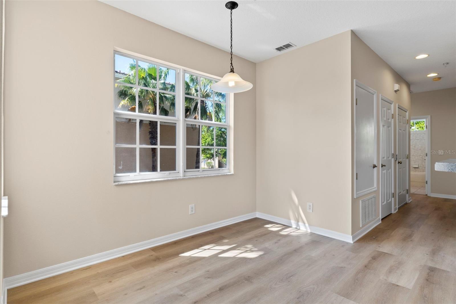 Lots of windows - Natural light