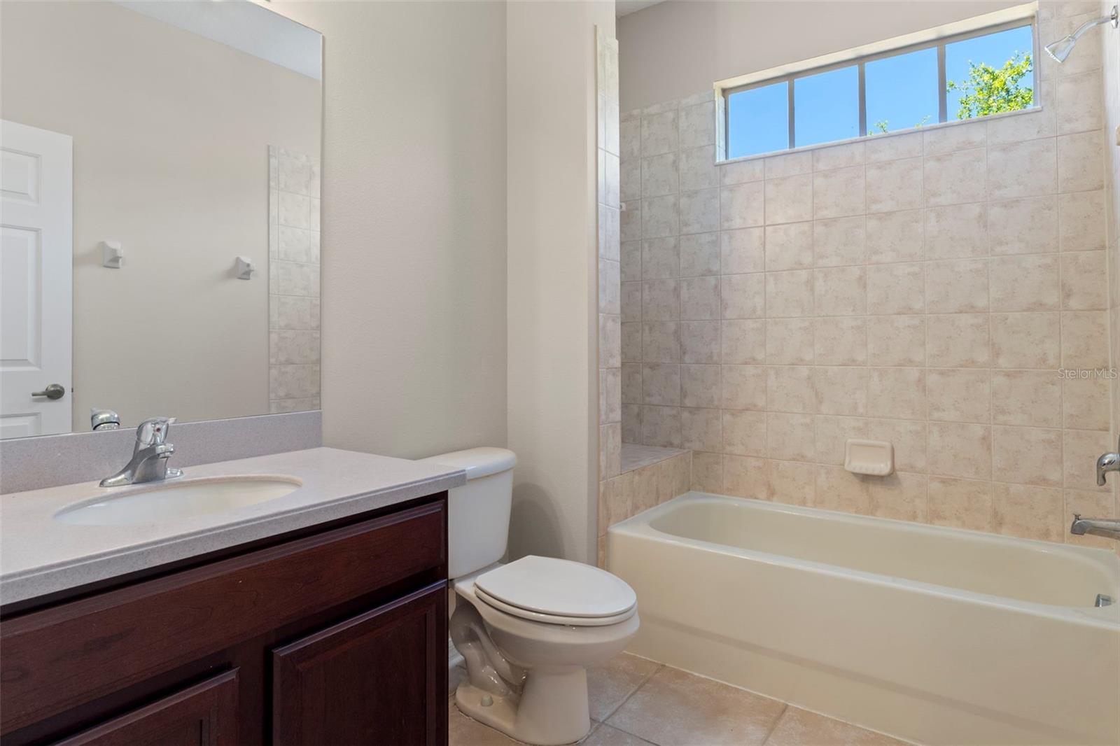 Full Bathrrom on @nd Floor