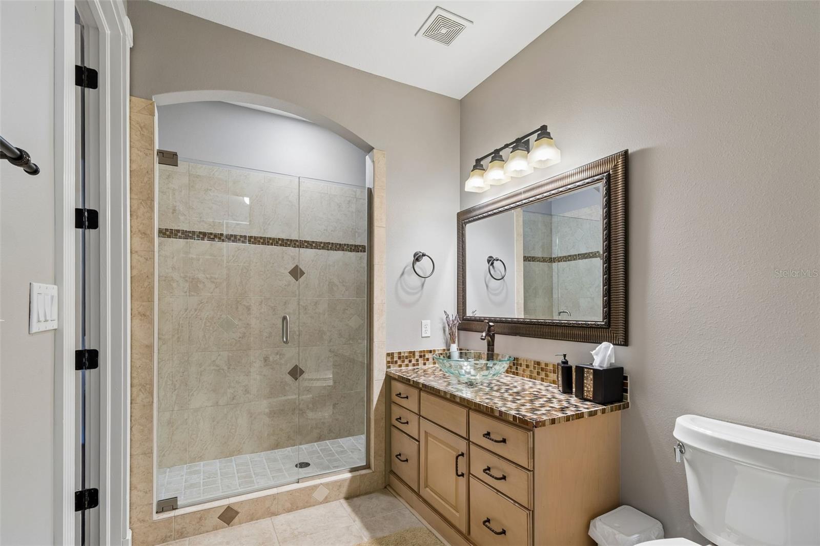 Ensuite Bath for Bedroom 2